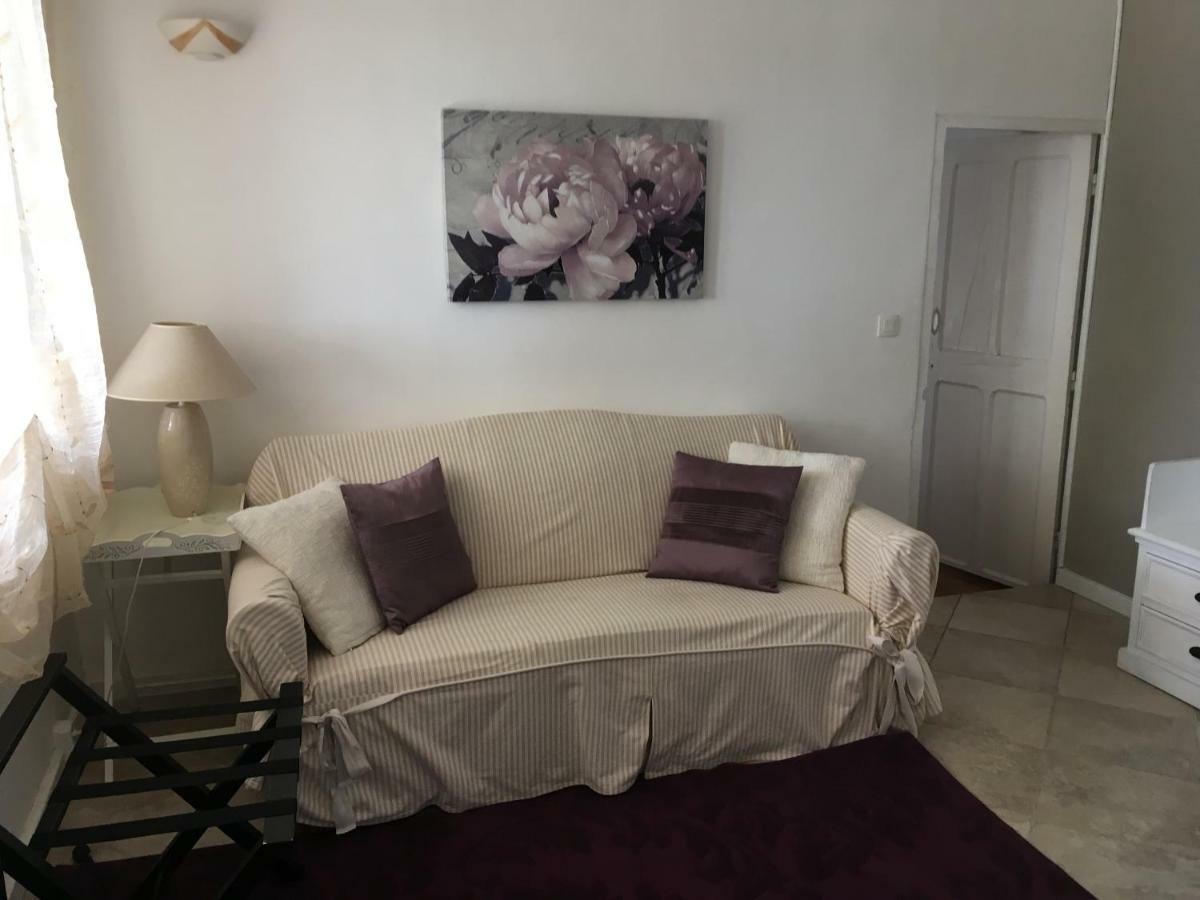 Mas Des Kardouons Bed & Breakfast Tourrettes-sur-Loup Dış mekan fotoğraf