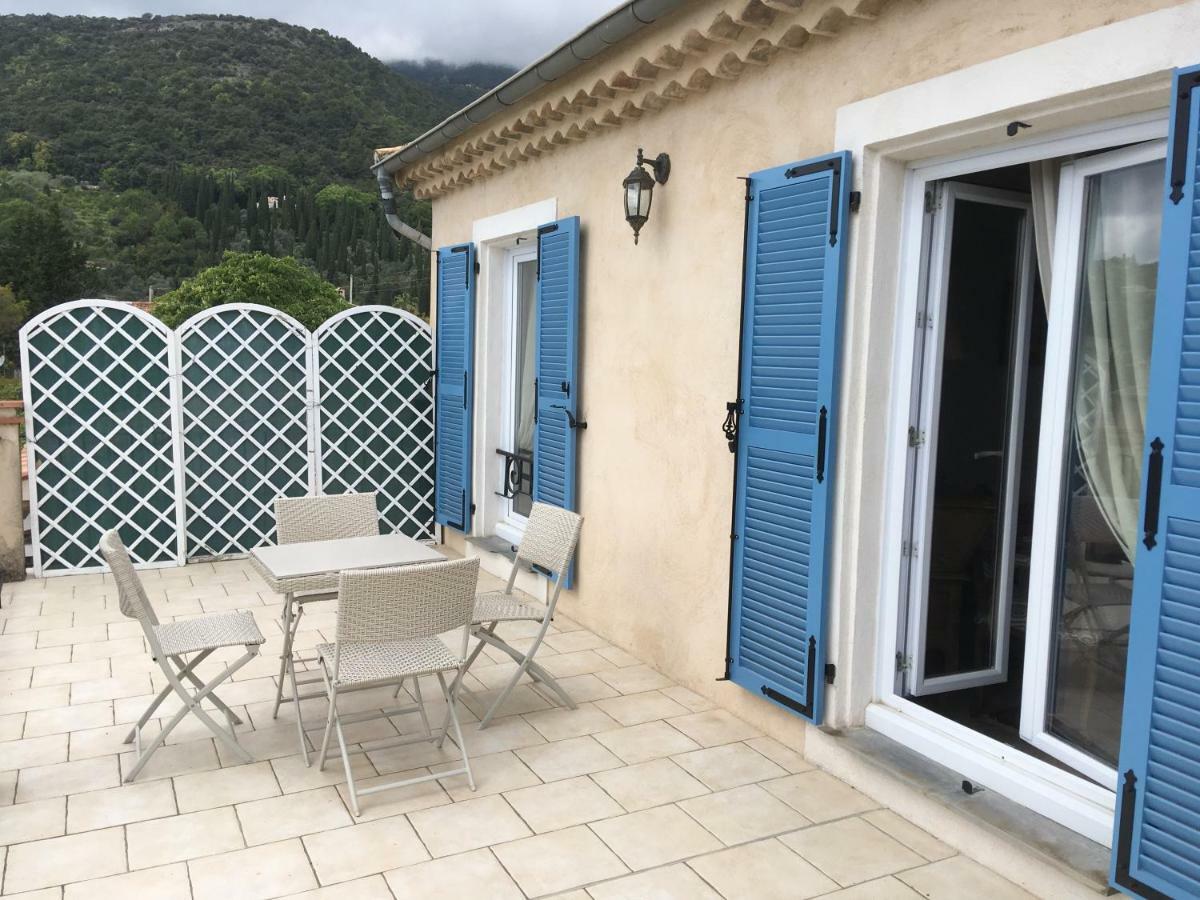 Mas Des Kardouons Bed & Breakfast Tourrettes-sur-Loup Dış mekan fotoğraf